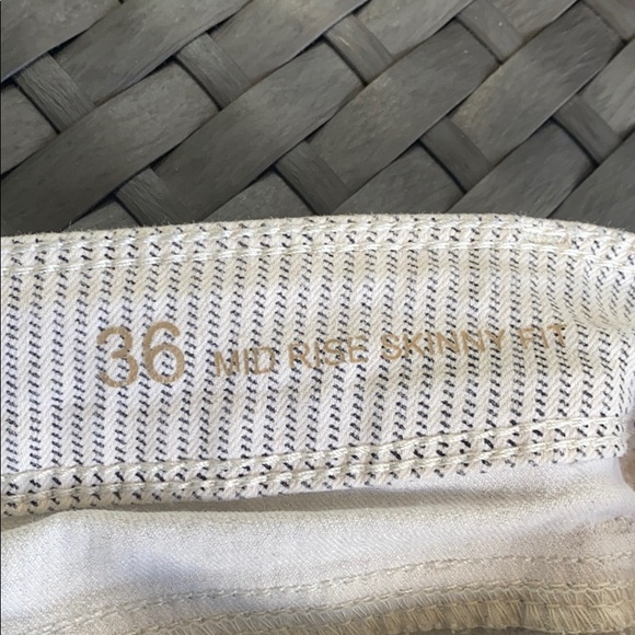 🎉HOST PICK Zara Mid Rise Pin Stripe Skinny Jeans - Picture 6 of 9